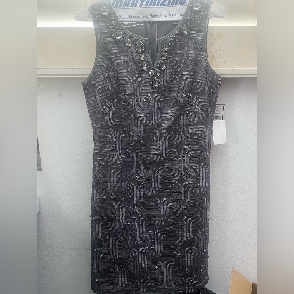 Grey size 6 Jessica Howard Cocktail Formal Dress